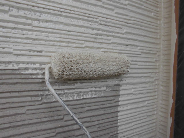 バイオ洗浄で苔などの汚れをしっかり洗い流して外壁塗装　愛知県　東海市