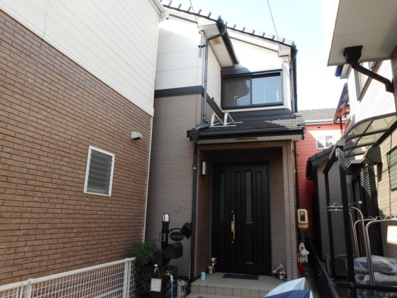 家が隣接しているため長持ちする無機塗料で外壁塗装 名古屋市天白区