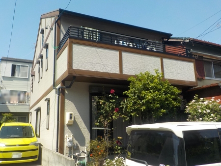 外壁の色を単色からツートンカラーに！ 名古屋市南区にて外壁と屋根塗装