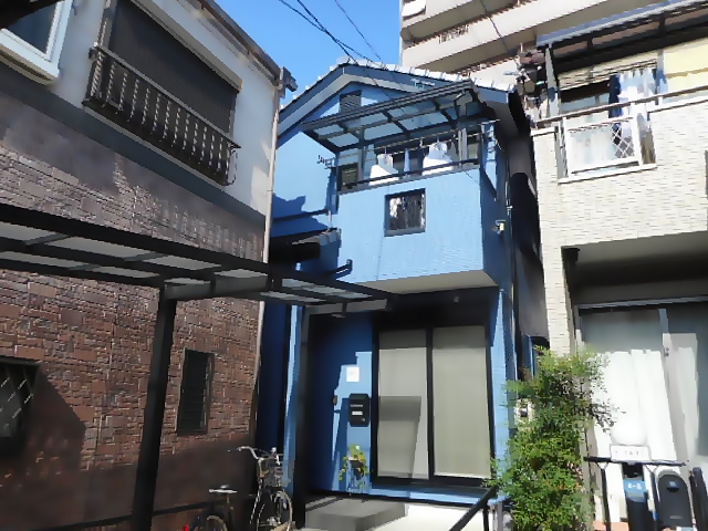 外壁の色をおしゃれなブルーグレーに塗り替えてイメージチェンジ！　名古屋市中村区