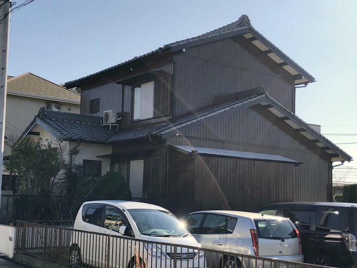 名古屋市緑区にて、お家を長持ちさせる外壁塗装で雨戸・戸袋もピカピカに