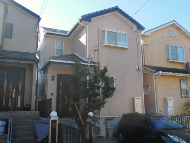 屋根の谷板金塗装,コーキング補修,外壁塗装で防水性も高めて施工　名古屋市緑区