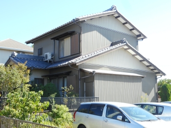 名古屋市緑区にて、お家を長持ちさせる外壁塗装で雨戸・戸袋もピカピカに