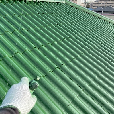 緑に瓦屋根塗装して、外壁を上下２色に塗り分けたお洒落な塗り替え　名古屋市緑区
