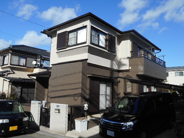 屋根の棟交換と屋根外壁塗装、色の組み合わせでモダンな仕上がり 名古屋市緑区