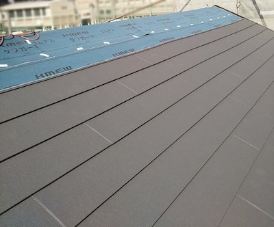 天窓(トップライト)のある3階建て屋根リフォームと外壁塗装　名古屋市東区