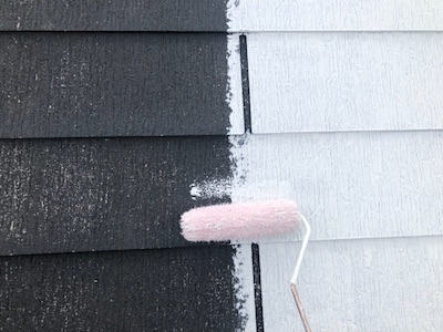 上品な上下ツートンカラーに色分けたトヨタホーム屋根・外壁塗装　豊明市