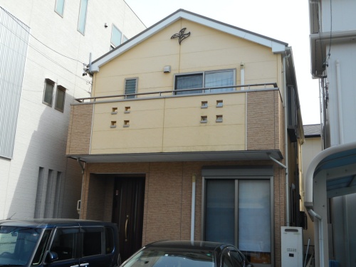 屋根は赤茶に塗り替え、タイル調サイディングにはクリヤー塗装　名古屋市熱田区