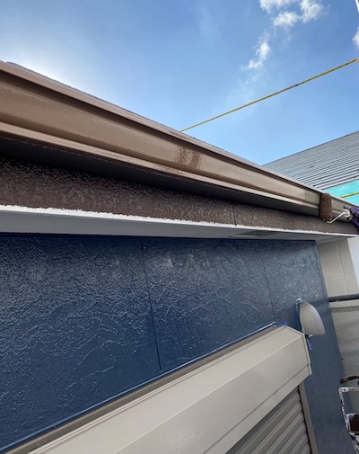 ブルー×ブラウンの色遣いがモダンな屋根外壁塗り替え　名古屋市港区
