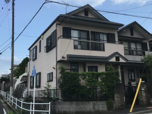 ベランダの茶色がアクセント！屋根・外壁塗り替え　名古屋市天白区