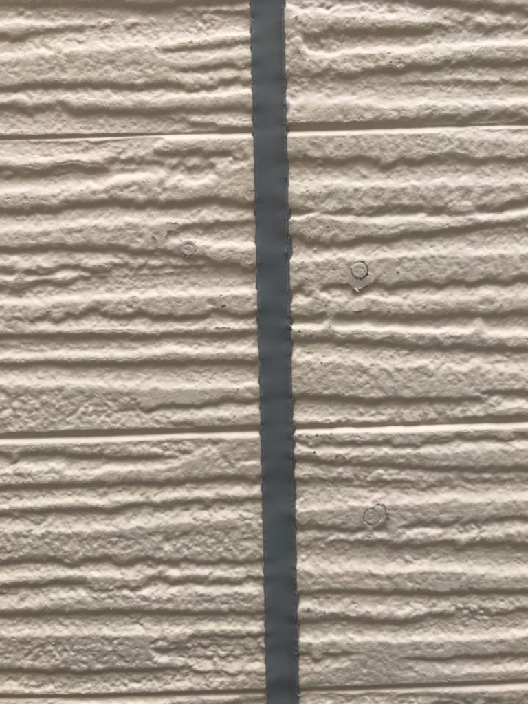 目を引く色使い！ベージュ系からブルー×タイル調に外壁塗り替え　名古屋市天白区