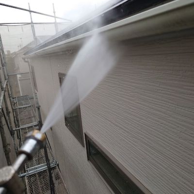 白い外壁のキレイさが際立つ外壁屋根塗り替え　名古屋市緑区