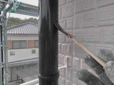 かっこいい白黒ツートンに色分けした屋根・外壁塗装　名古屋市名東区