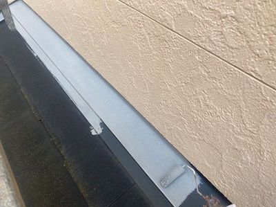 黒に白のアクセントがクールモダン！外壁塗装と屋根リフォームで激変　名古屋市緑区