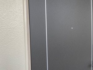 玄関ドア枠の塗装前