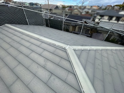 素材によって適した塗料で屋根塗装、付帯・外壁塗装　東郷町