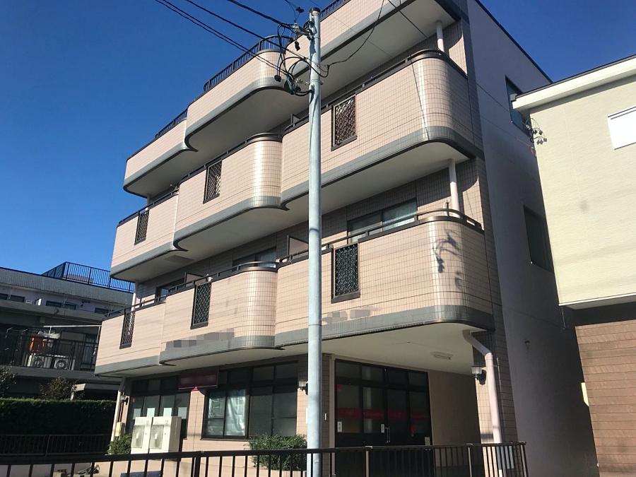 鉄骨造3階建マンション外壁補修・塗装、駐車場ライン塗装、防水工事　名古屋市北区