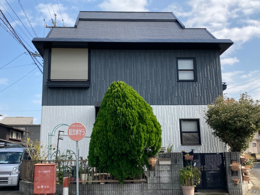 スタイリッシュモダンに大変身！グレー基調の上下ツートンに外壁塗装　日進市