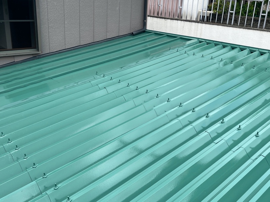 金属屋根の錆止め塗装・ボルトキャップ取付　名古屋市南区