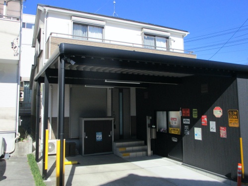 濃淡2色のグレーに外壁塗装と棟板金や軒先・ケラバ板金塗装 東郷町