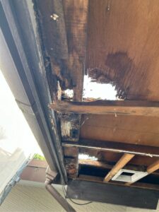屋根から雨漏りが発生した結果・・・名古屋市名東区T様邸