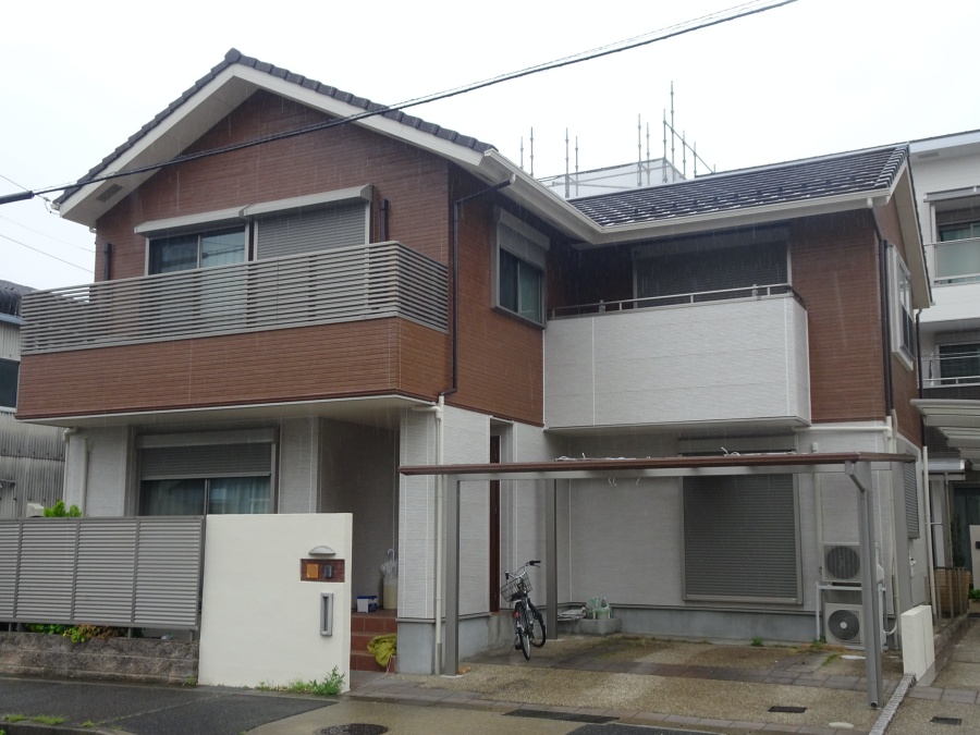 エサキホームの外壁クリヤー塗装・門柱とウッドデッキ塗装　名古屋市天白区