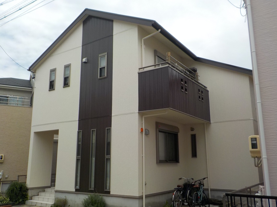 白×ブラウンでおしゃれな外観に！外壁塗装と屋根塗装　名古屋市天白区