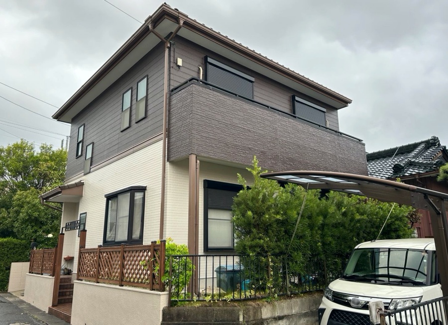 モダンおしゃれなツートンカラーに外壁塗装・瓦屋根漆喰工事_豊明市
