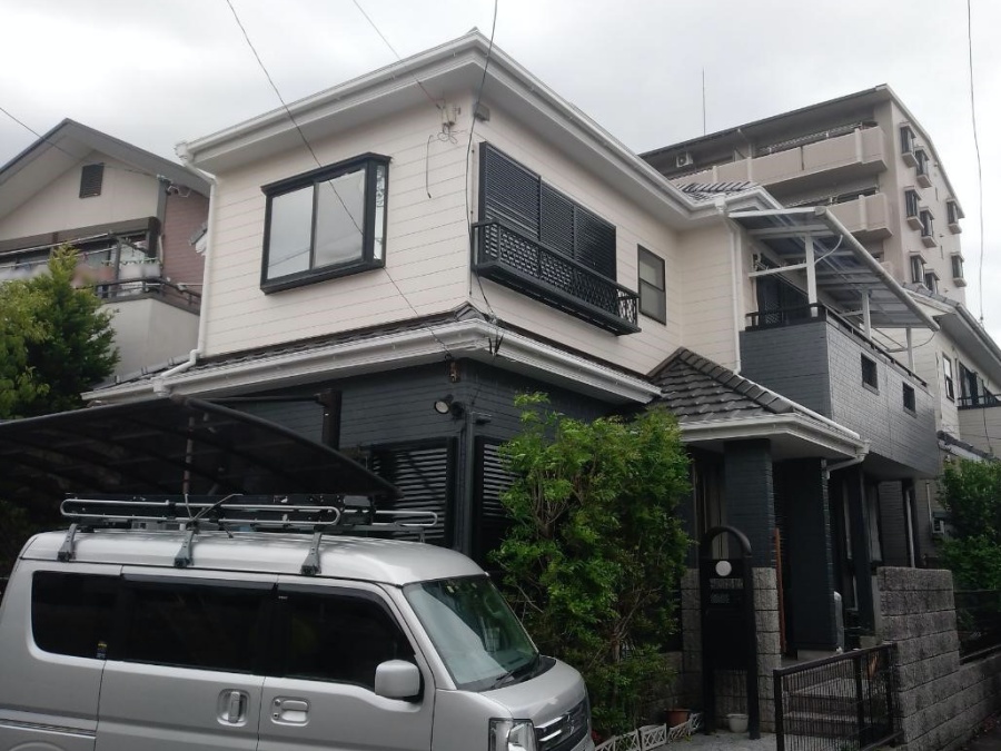 外壁の浮きを補修しシーリングを打ち直して外壁塗装_名古屋市緑区