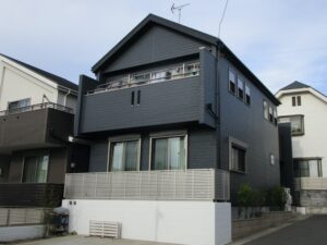 ブラック系屋根外壁塗装後