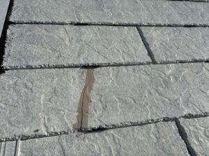 屋根　ひび割れ補修