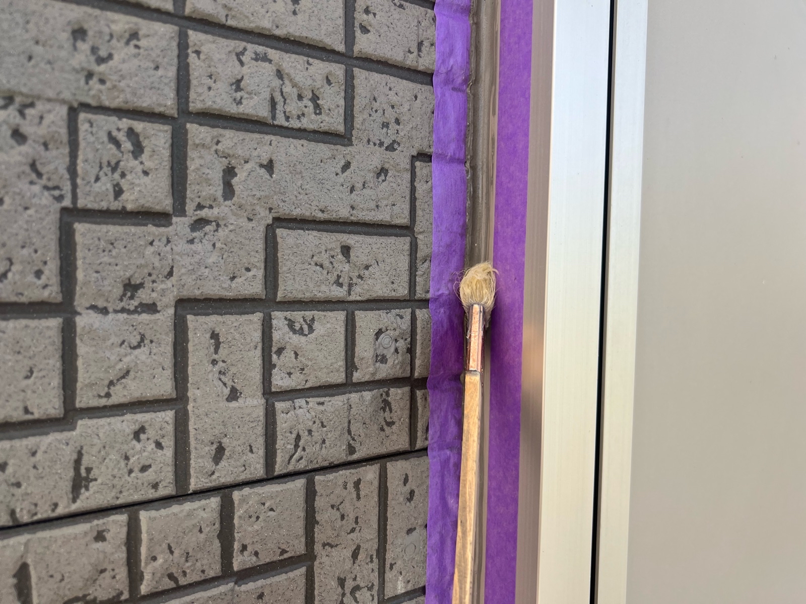 サッシ廻りシーリング　プライマー