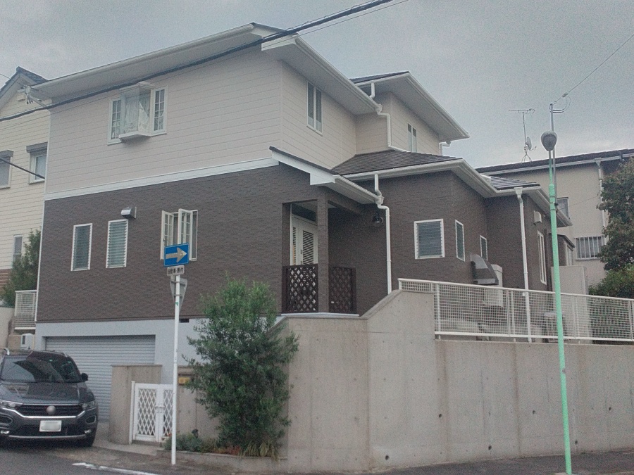 グレージュカラーのツートンがおしゃれ！外壁塗装・屋根塗装　名古屋市名東区
