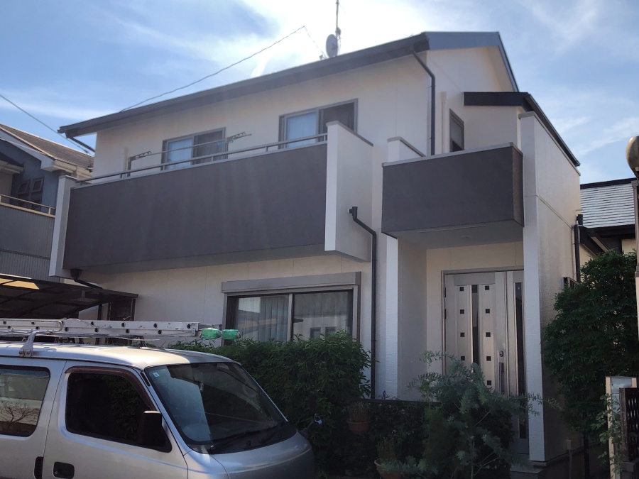 ベランダ壁の色を一新！玉善の外壁塗装・屋根塗装　名古屋市緑区