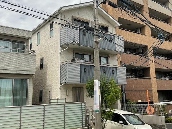 薄いグレーと濃いブルーのコントラストが美しい外壁塗装・屋根塗装｜名古屋市南区