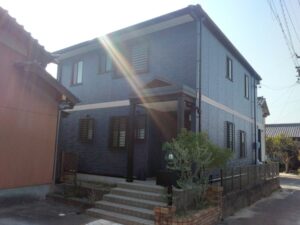 東浦町にて屋根カバー外壁塗り替え後