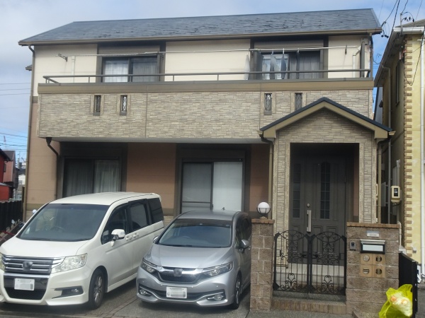 石調サイディングを引き立てる！2色塗りデザイン塗装と屋根リフォーム｜名古屋市港区