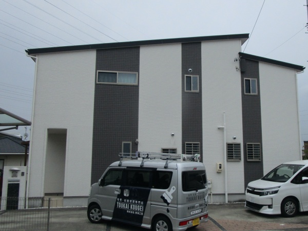 ネイビーのアクセントが映える！外壁塗装と屋根塗装｜名古屋市緑区