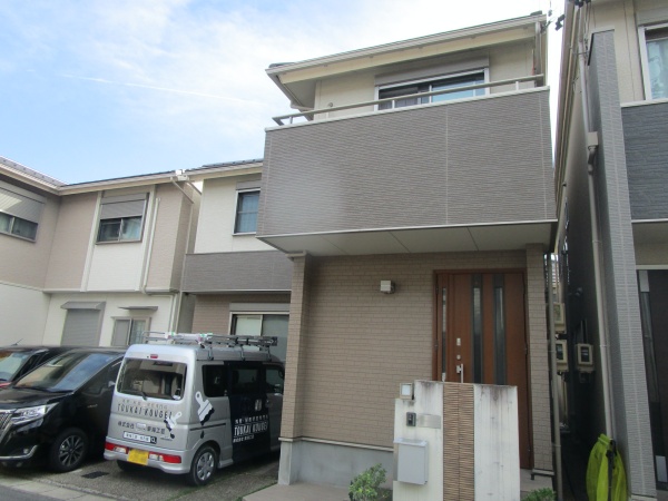 逆ツートンカラーで外壁塗装！スタイリッシュに大変身｜名古屋市緑区