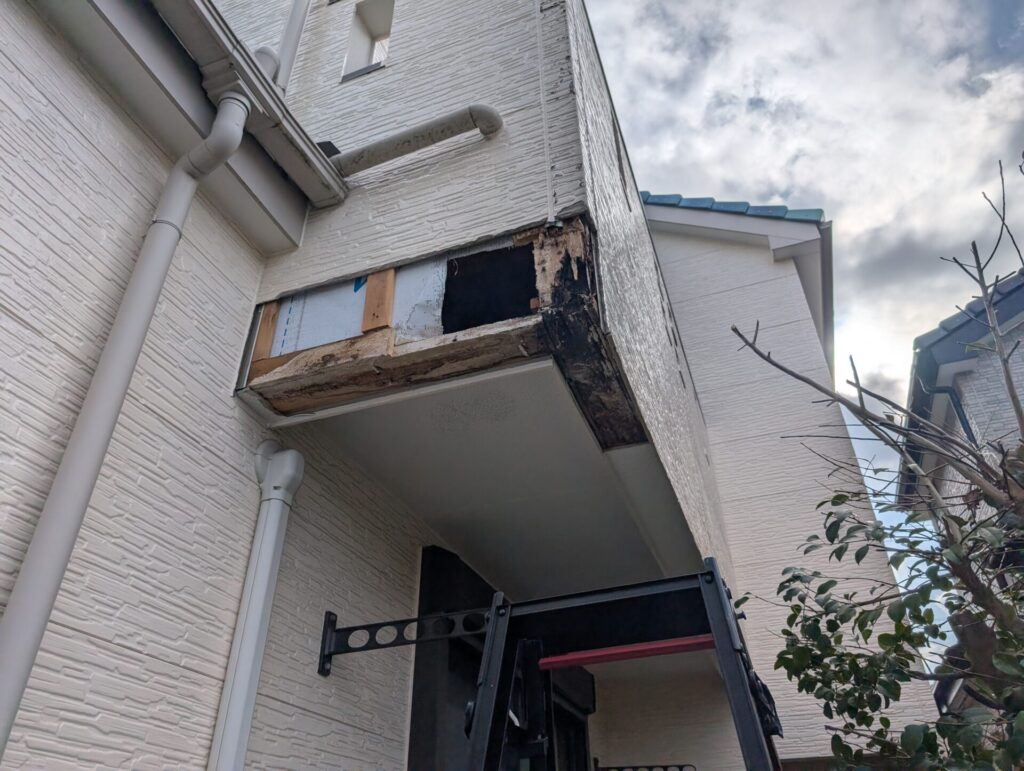 ベランダ雨漏り木材腐食