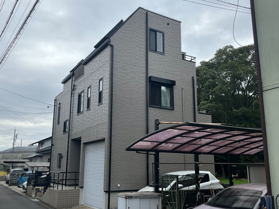 グレージュ系に一新！トヨタホーム住宅の外壁塗装・屋根塗装 ｜豊明市