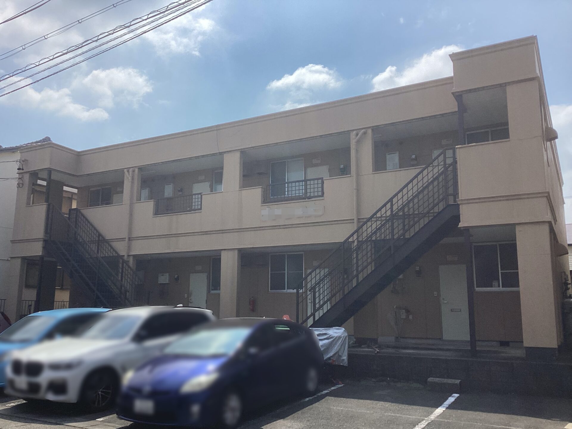 立体感が際立つモダンに塗り分けたアパート屋根塗装・外壁塗装｜名古屋市緑区