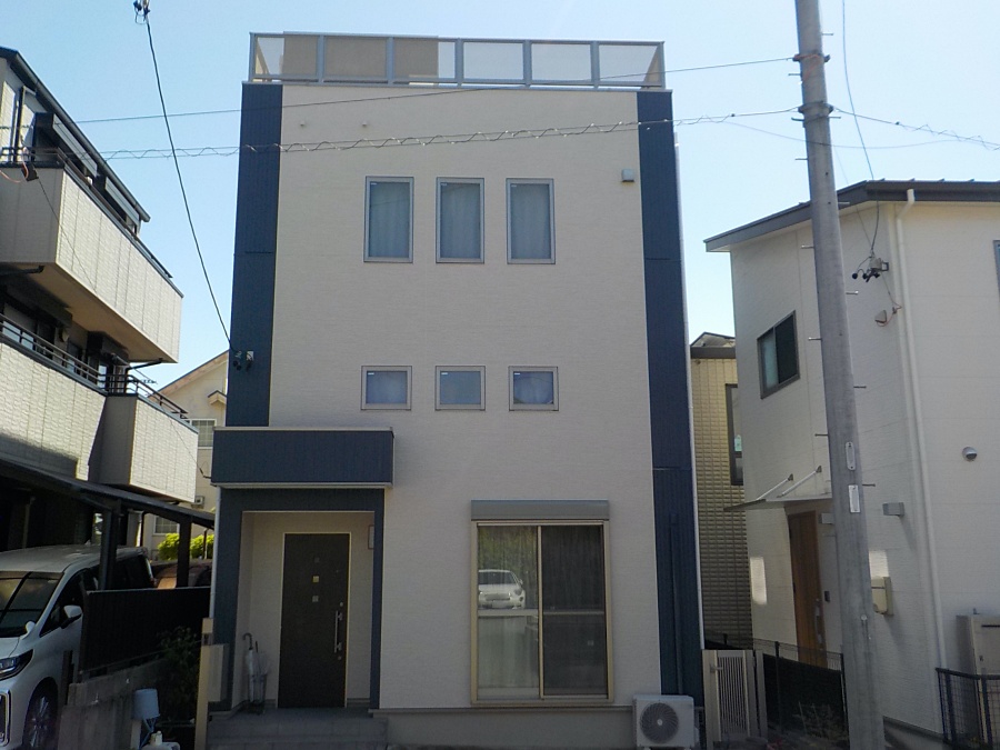 豊明市屋上つき住宅の外壁塗装後