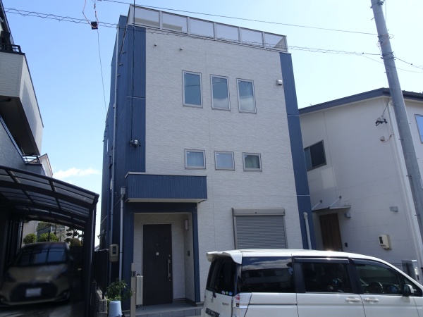 屋上のある住宅の外壁塗装｜色あせた美観がよみがえった！豊明市