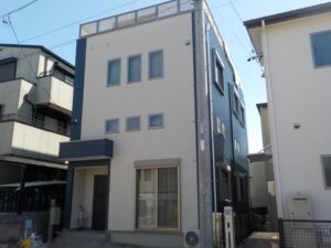 豊明市屋の上のある住宅外壁塗装後