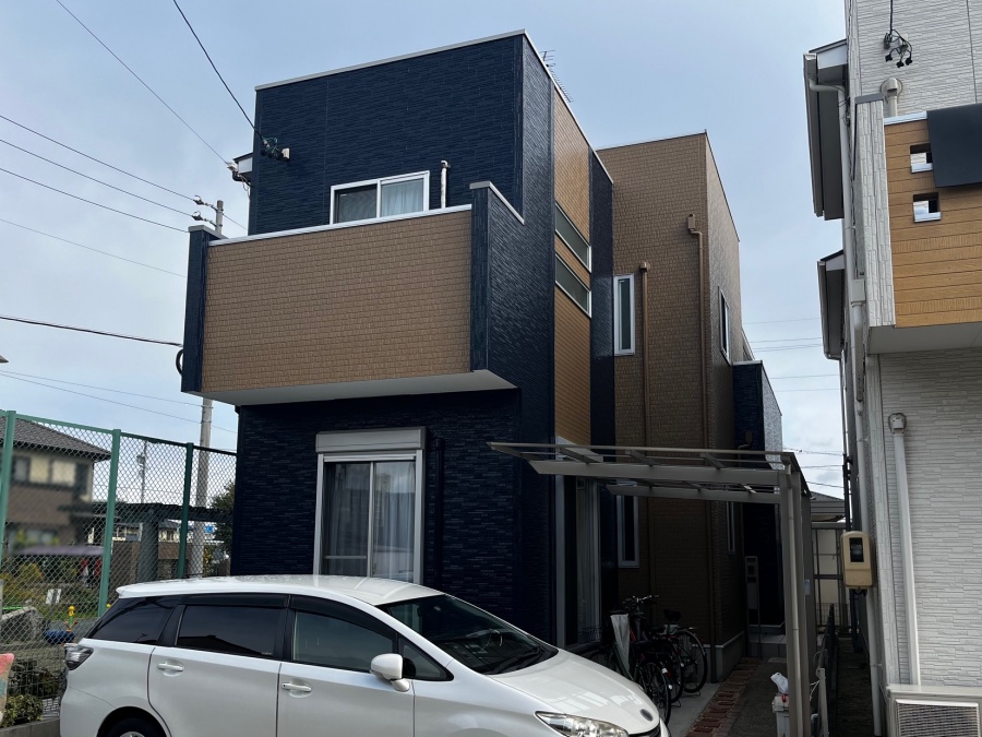 クールな濃紺×温かみあるブラウン！おしゃれなツートン外壁・屋根塗装｜名古屋市北区