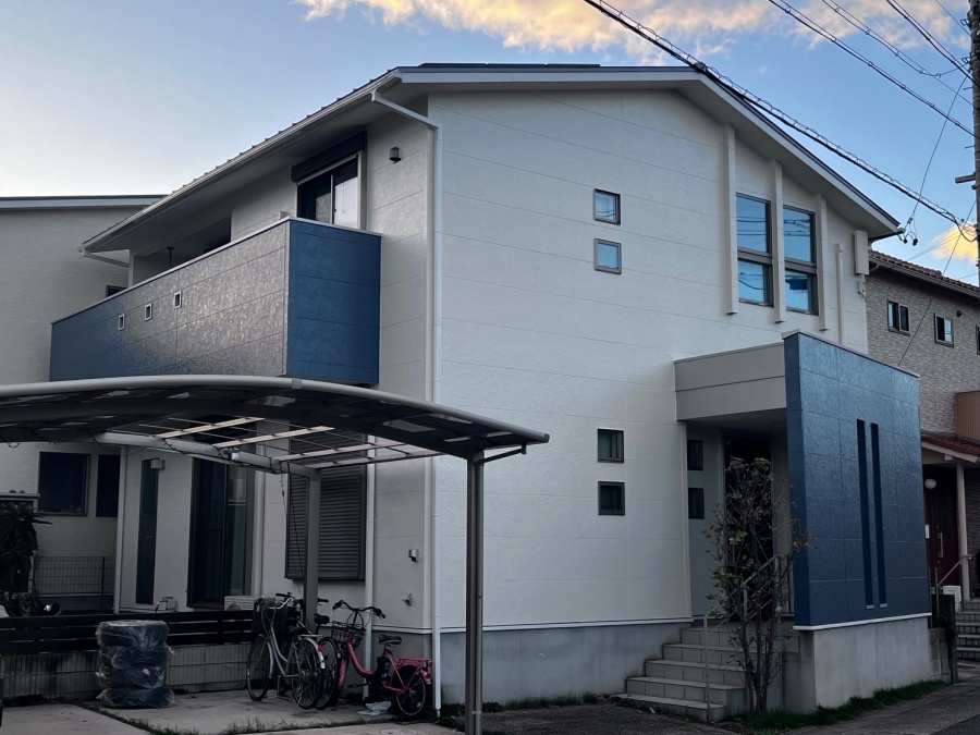 アクセント壁の色変え！玉善の家をシックでかっこよく塗り替え｜名古屋市天白区